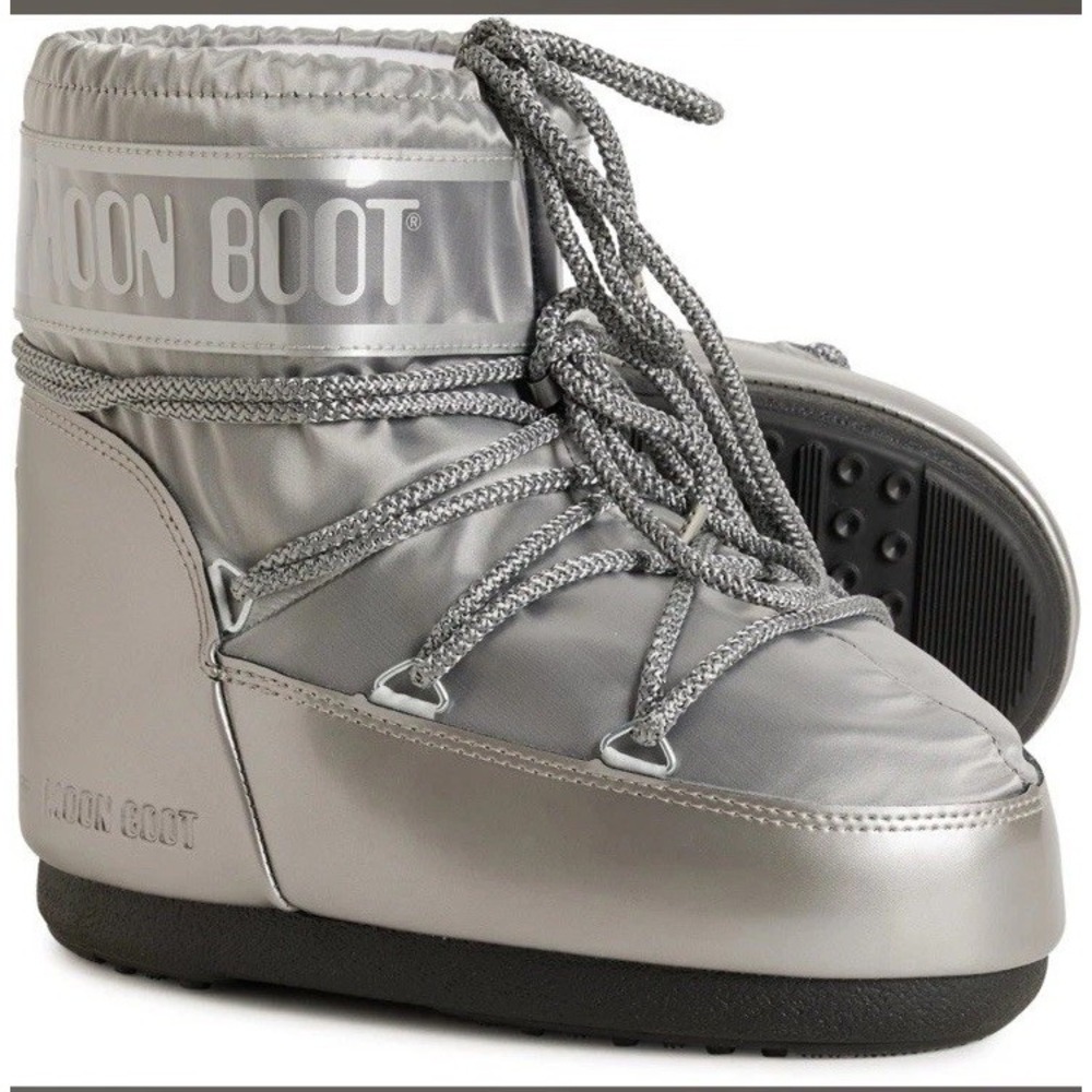 MOON BOOT Made in Europe Icon Low Glance Boots - Size 33/35 (US Size 3 - 4.5)